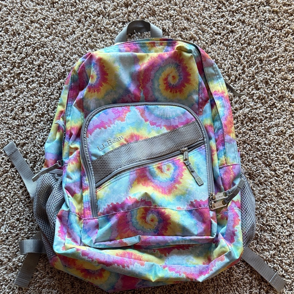 L.L. Bean Vibrant Spiral Backpack